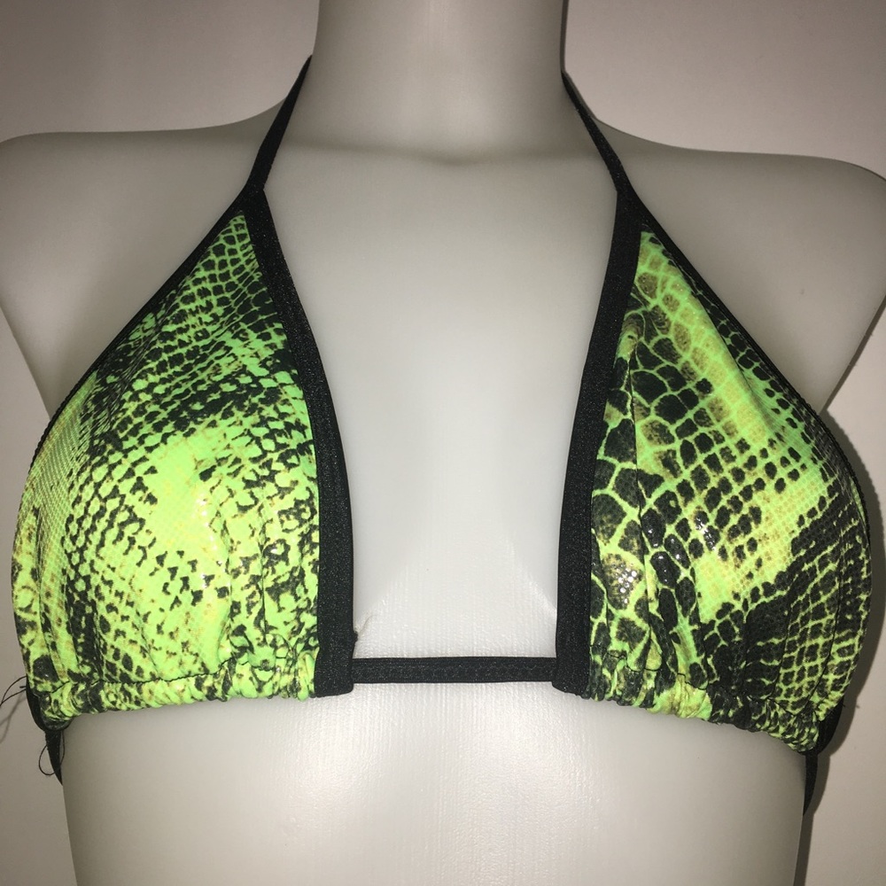 Bikini - Picture 2 of 6